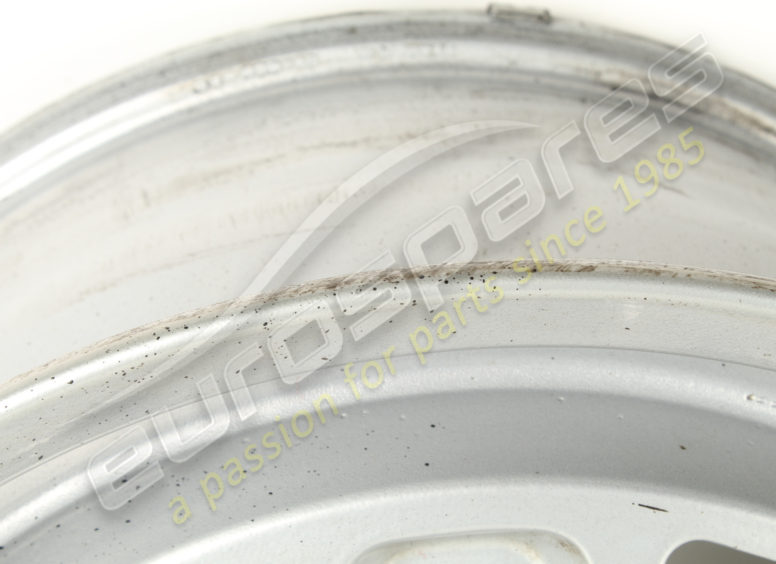 UTILISÉ FERRARI ROUE AVANT 3.2 MQV. NUMÉRO DE PIÈCE 127465 (3) utilisé ferrari roue avant 3.2 mqv. numéro de pièce 127465 (3)