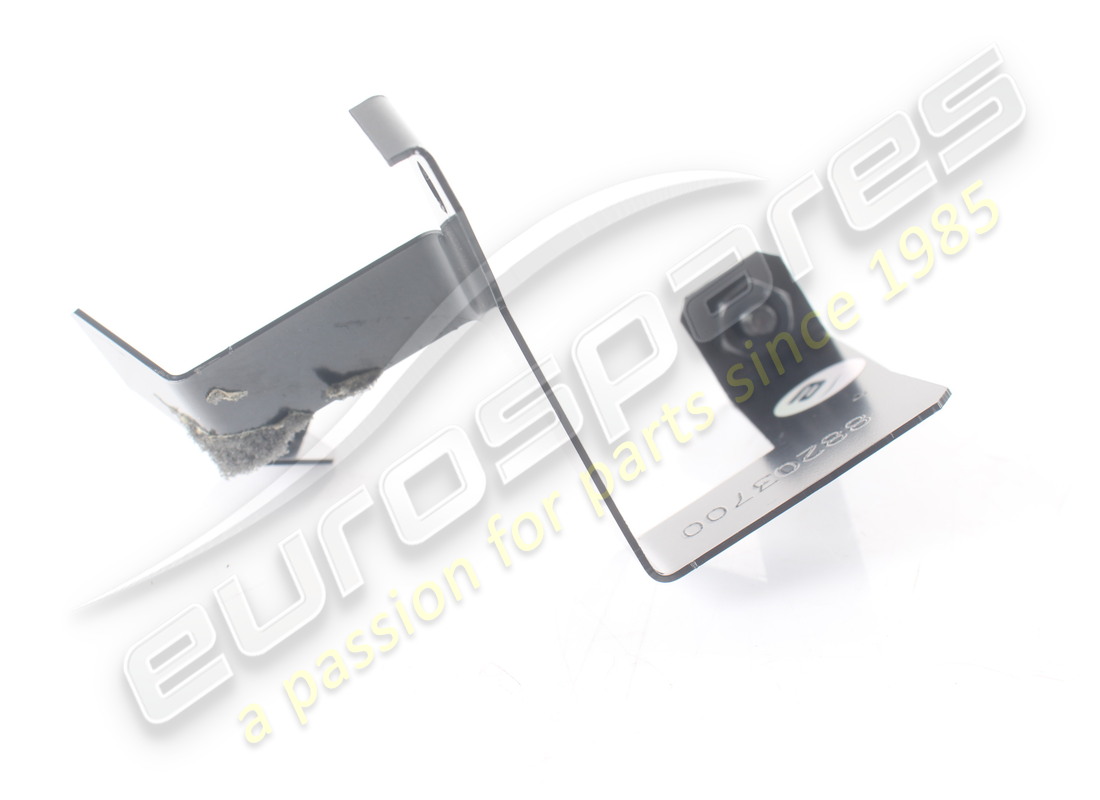 CONDUIT D'AIR SUPÉRIEUR CÔTÉ CONDUCTEUR B. NUMÉRO DE PIÈCE 88203700 (2) conduit d'air supérieur côté conducteur b. numéro de pièce 88203700 (2)