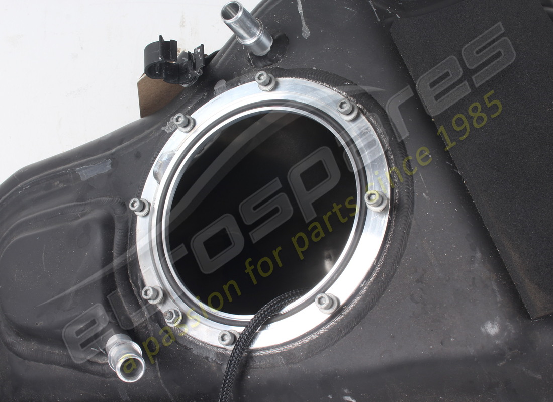 réservoir de carburant droit ferrari utilisé avec bouchons et amortisseurs de peinture et de vibrations. numéro de pièce 780722 (3)