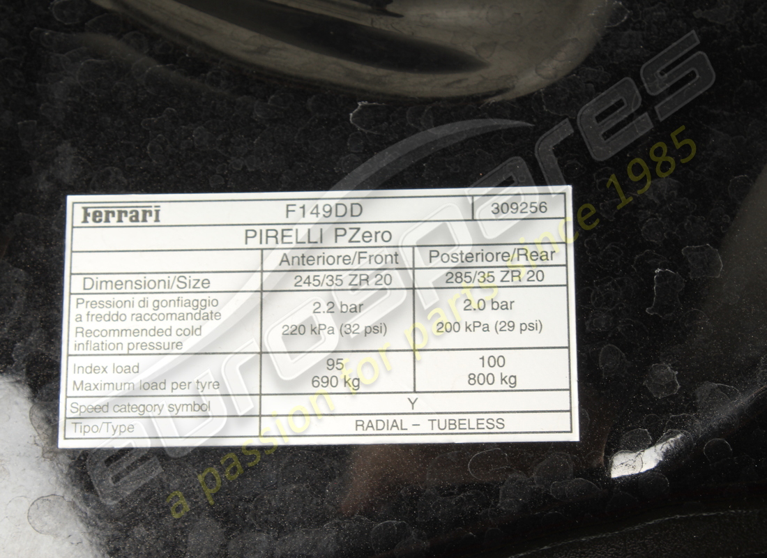 couvercle pressé d'occasion ferrari. numéro de pièce 85312411 (5)