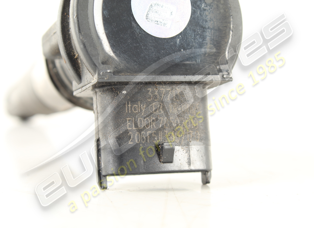 bobine d'allumage ferrari utilisée. numéro de pièce 337713 (4)
