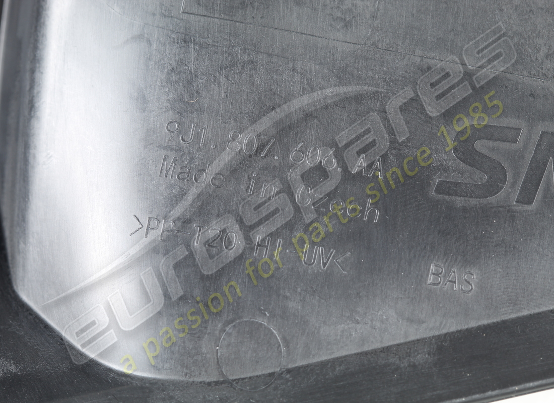 NOUVEAU GUIDE D'AIR PORSCHE. NUMÉRO DE PIÈCE 9J1807606AA (3) nouveau guide d'air porsche. numéro de pièce 9j1807606aa (3)