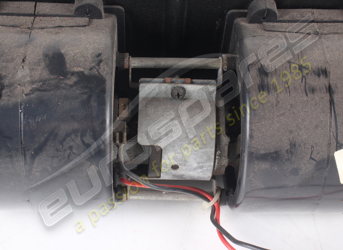 UNITÉ D'ÉVAPORATEUR D'OCCASION FERRARI RHD NUMÉRO DE PIÈCE 61929300 (5) unité d'évaporateur d'occasion ferrari rhd numéro de pièce 61929300 (5)