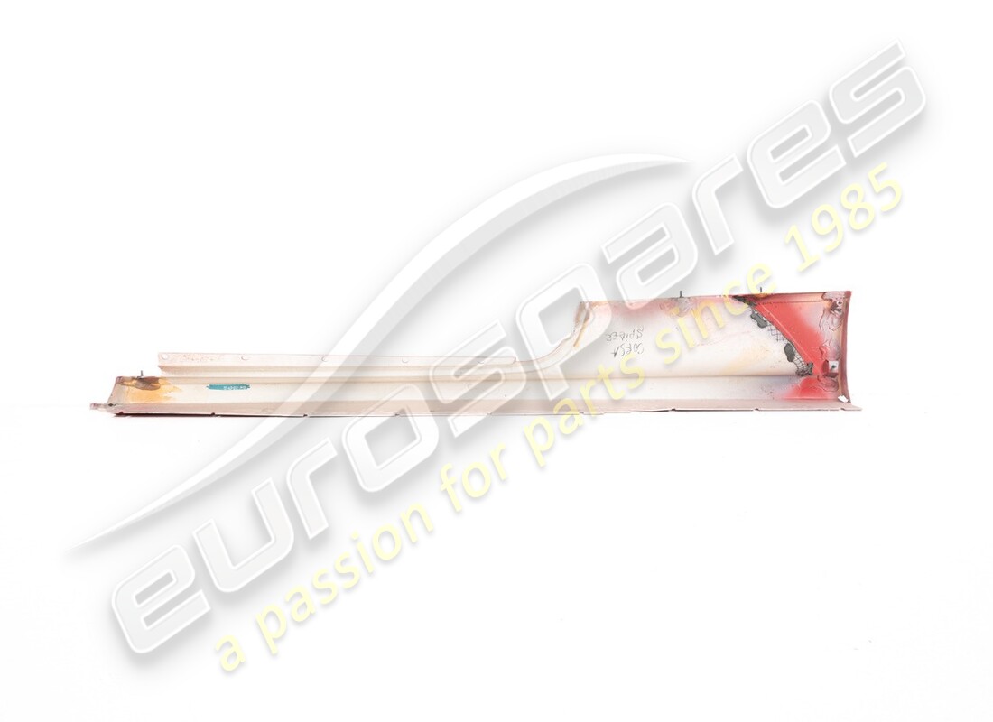 utilisé ferrari revêtement sous-porte droit. numéro de pièce 69831610 (2)