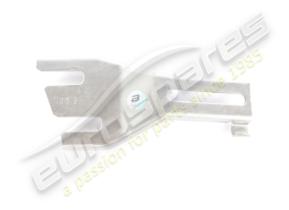 SUPPORT DE TABLEAU DE BORD GAUCHE D'OCCASION Maserati. NUMÉRO DE PIÈCE 675002016 (1)
