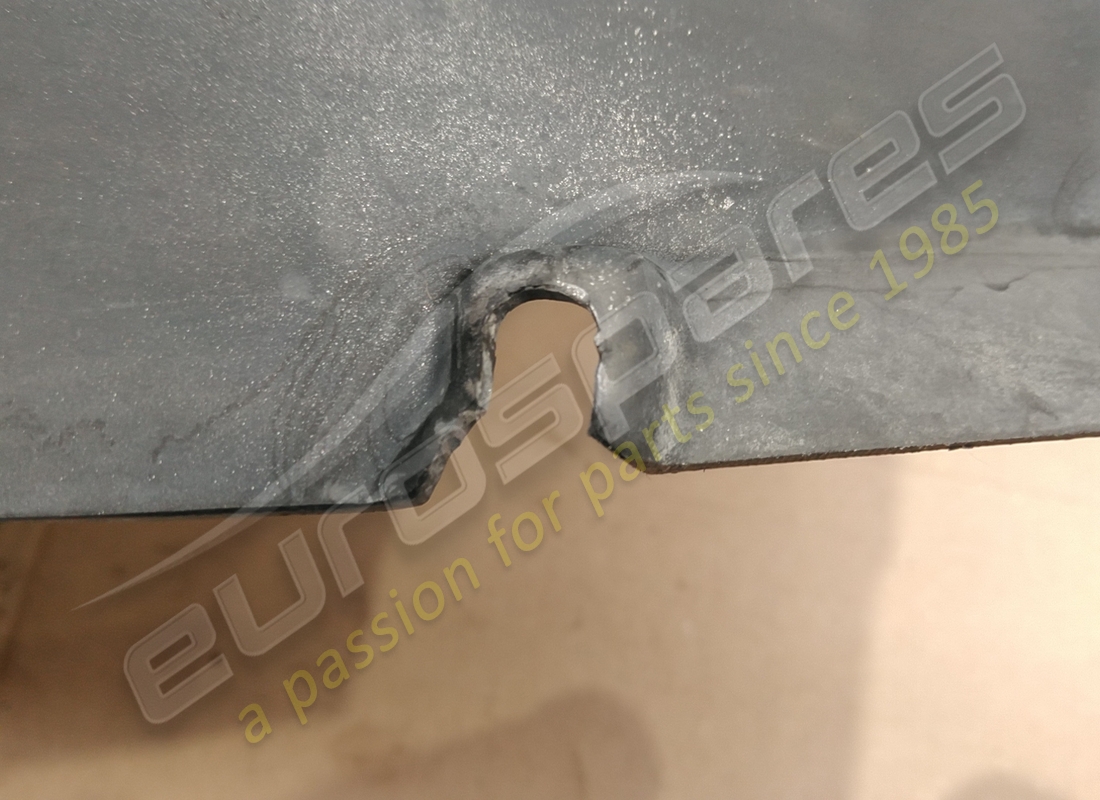 coque de la roue lamborghini endommagée. numéro de pièce 400821191a (3)