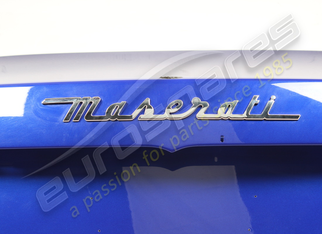 capot arrière d'occasion maserati. numéro de pièce 980145740 (3)