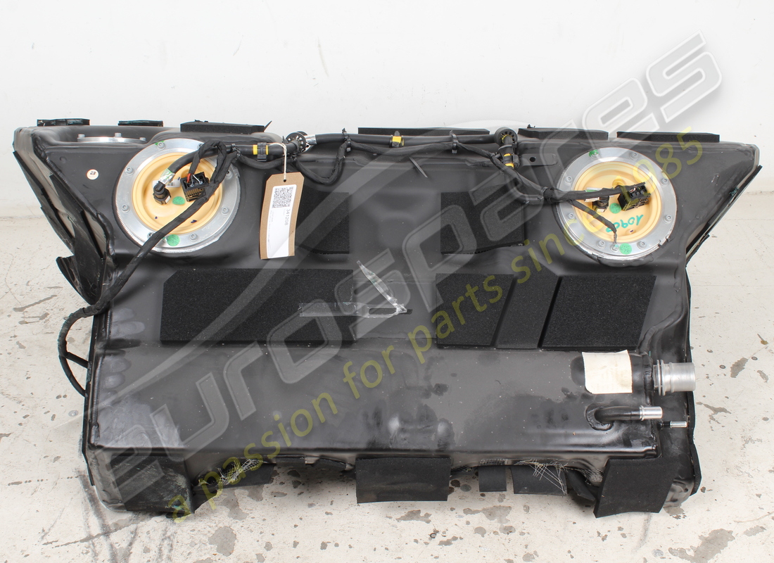 RÉSERVOIR COMPLET Ferrari UTILISÉ. NUMÉRO DE PIÈCE 341208 (1)