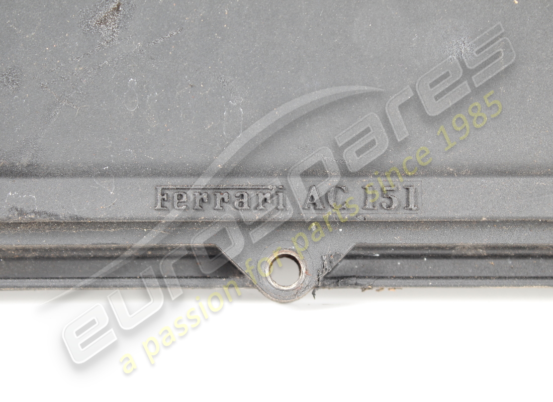 couvercle de conduit d'air d'occasion ferrari. numéro de pièce 265497 (3)