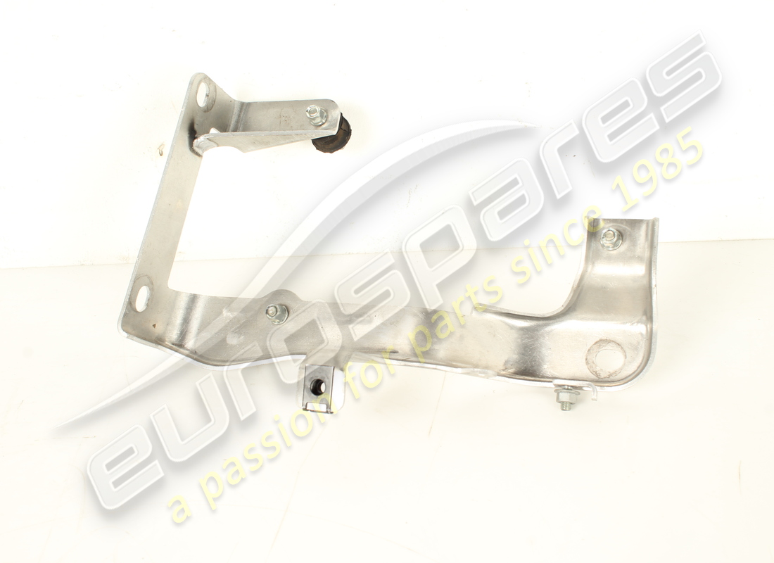 SUPPORT D'OCCASION Ferrari POUR LA FIXATION AU CHÂSSIS. NUMÉRO DE PIÈCE 779158 (1)