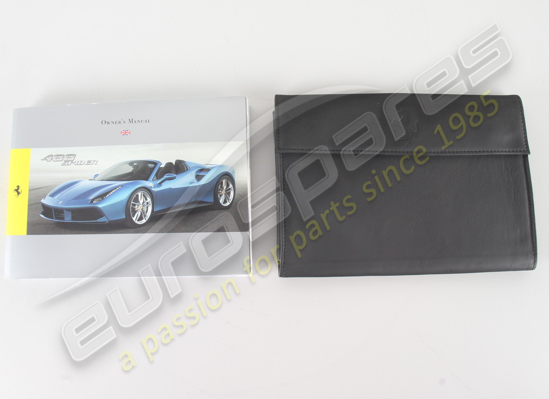 PACK DE LIVRET SPIDER D'OCCASION Ferrari 488. NUMÉRO DE PIÈCE EAP1481296 (1)