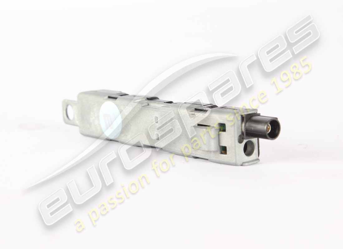 AMPLIFICATEUR D'ANTENNE Lamborghini UTILISÉ. NUMÉRO DE PIÈCE 8R0035225M (1)