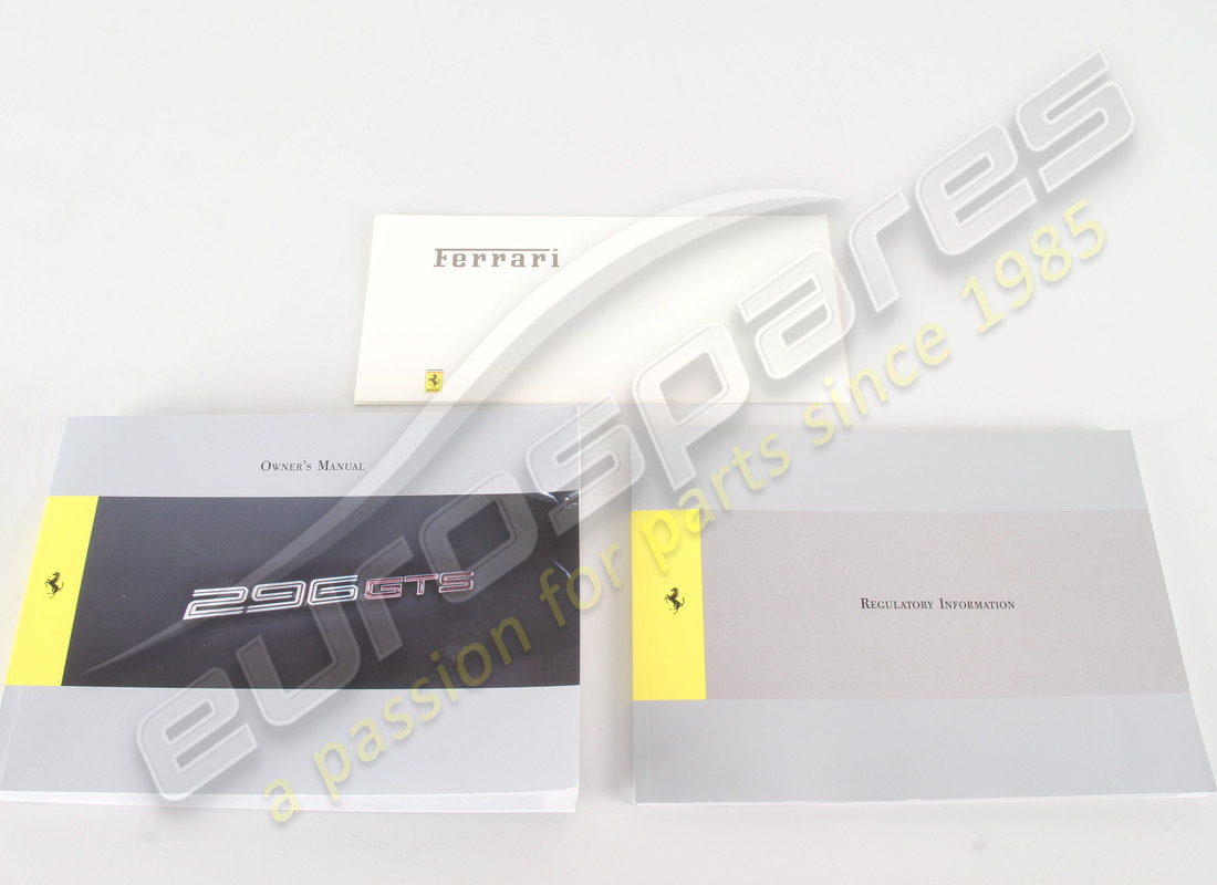 d'occasion ferrari ferrari 296 pack livret complet avec livret de garantie. numéro de pièce eap1481295 (3)