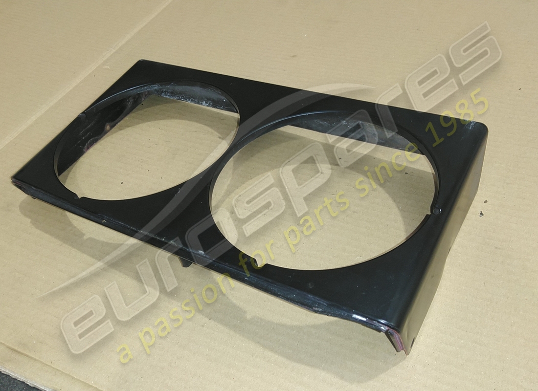 COUVERCLE EN PLASTIQUE DE LAMPE FRONT GAUCHE Ferrari UTILISÉ. NUMÉRO DE PIÈCE 40109506 (1)