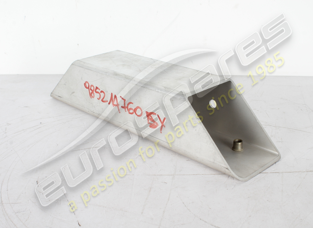 nouveau ferrari renfort extérieur avant gauche. numéro de pièce 985214760 (1)