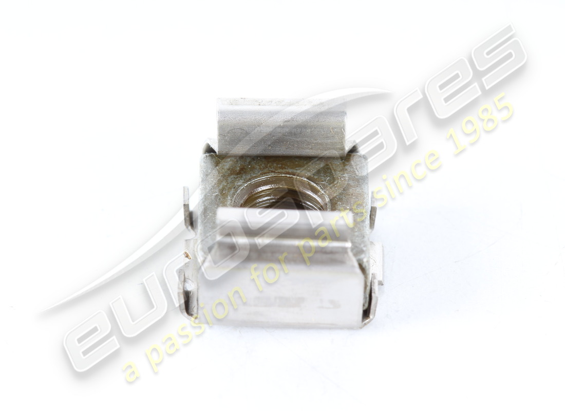 nouveau écrou ferrari. numéro de pièce 141530 (2)