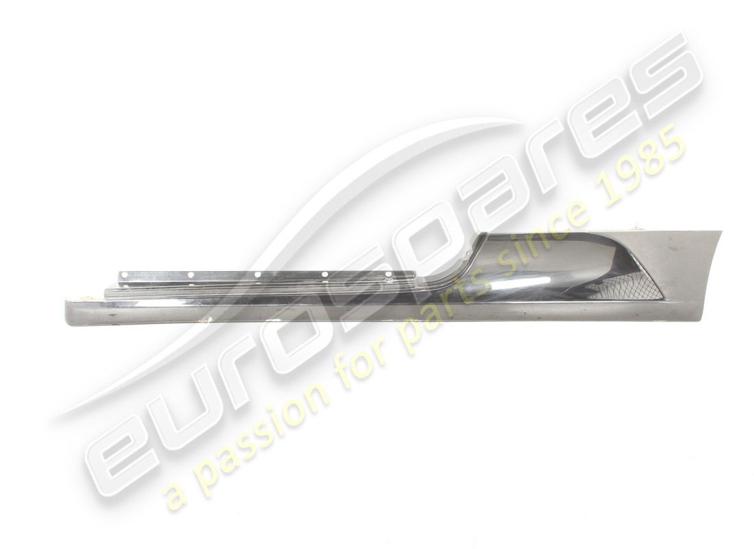 REVÊTEMENT SOUS-PORTE GAUCHE Ferrari ENDOMMAGÉ. NUMÉRO DE PIÈCE 68021110 (1)