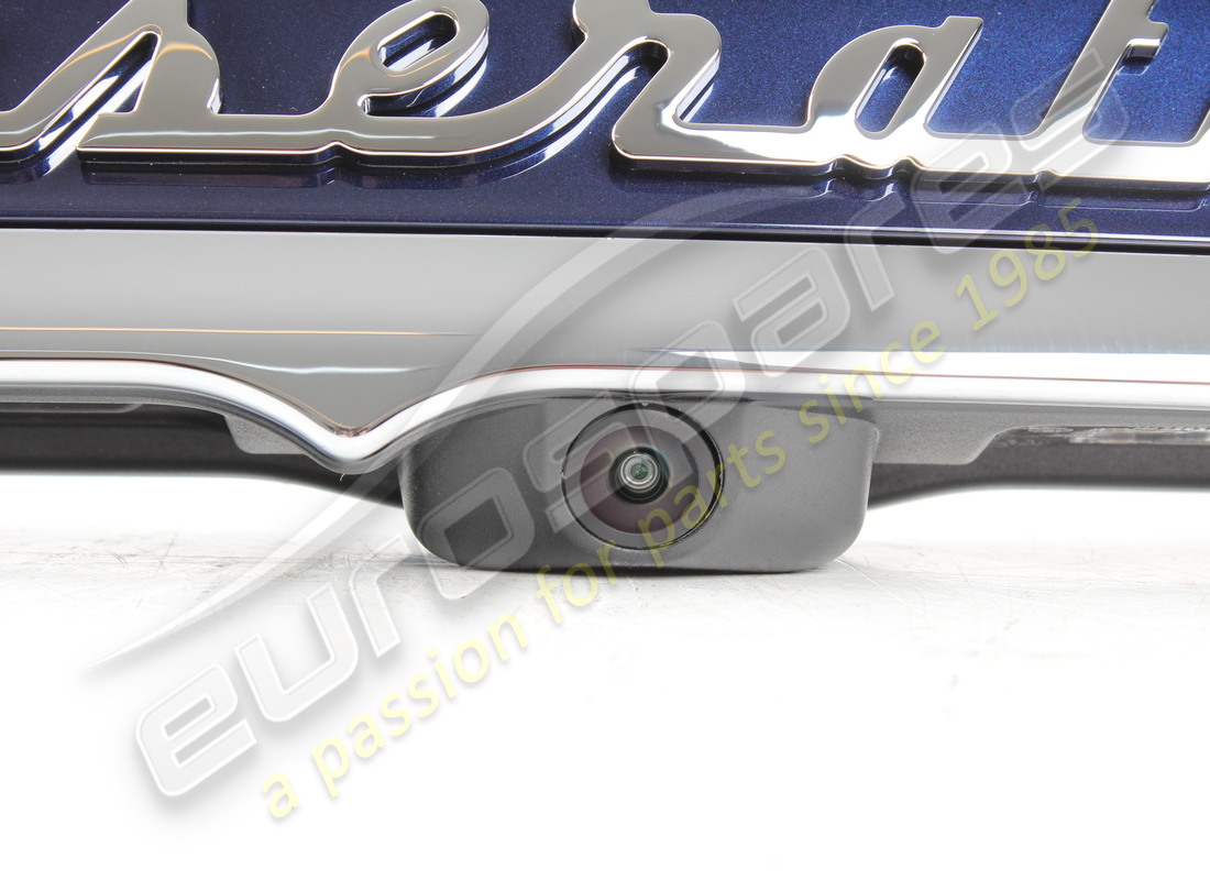 nouveau maserati barre de feux arrière blu profondo. référence 673011228 (2)