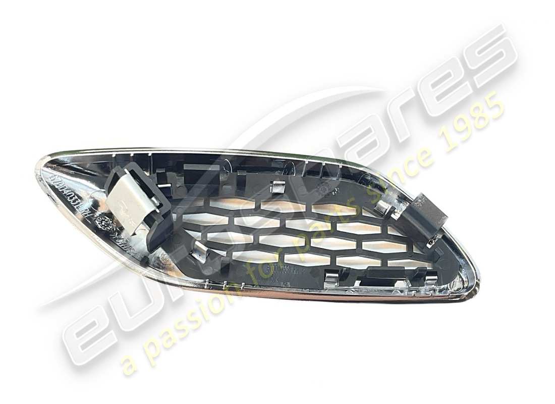 nouvelle évent latérale maserati droite . numéro de pièce 670065951 (3)