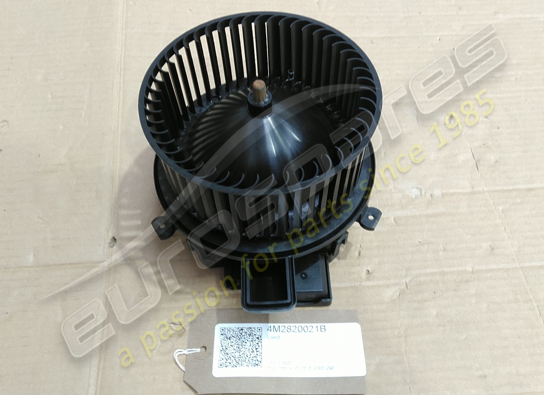 utilisé lamborghini ventilateur. numéro de pièce 4m2820021b (2)
