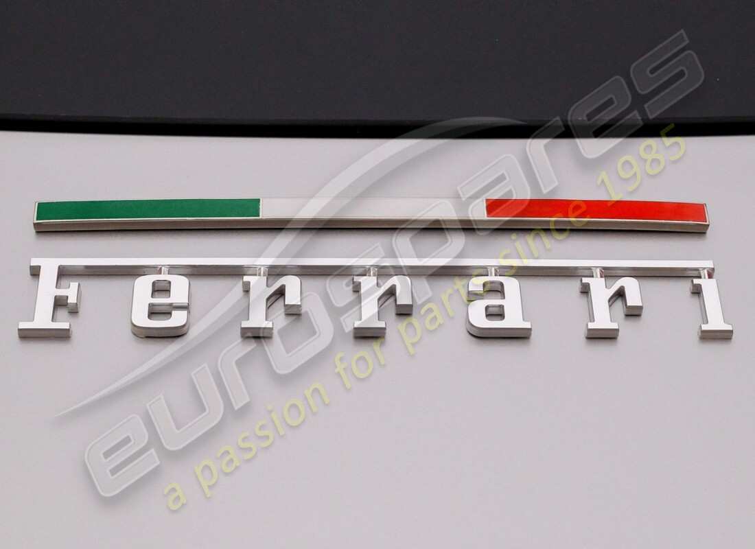 nouveau ferrari badge métallique avec logo drapeau italien 20cm x 0.9cm. numéro de pièce 988640 (1)