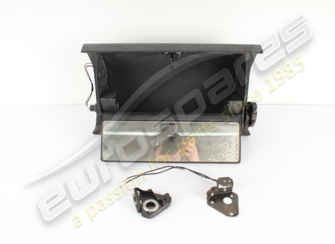 boîte de tableau de bord d'occasion ferrari numéro de pièce 61521200 (2)