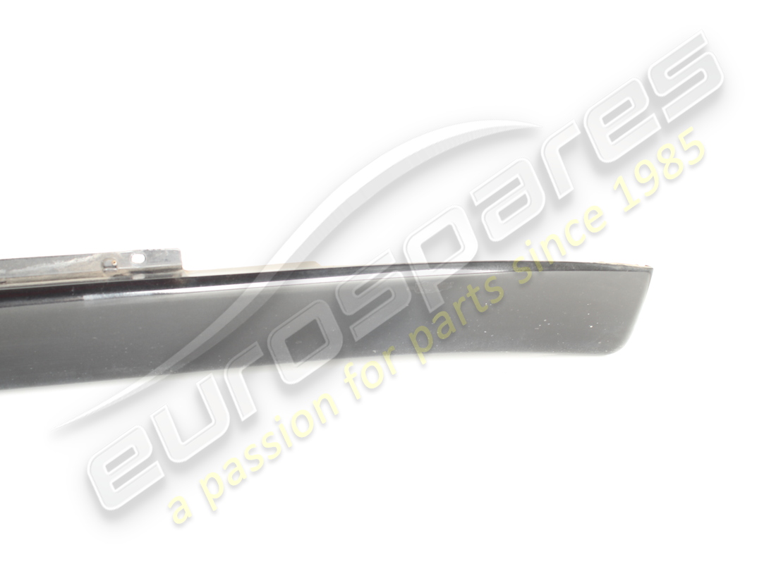 jupe latérale droite d'occasion maserati. numéro de pièce 980000906 (4)