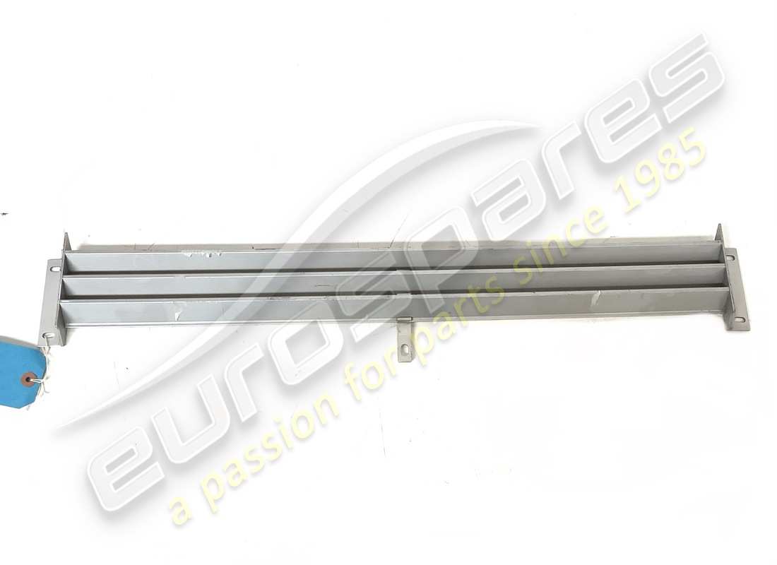 nouvelle grille de capot avant ferrari. numéro de pièce 61672600 (1)