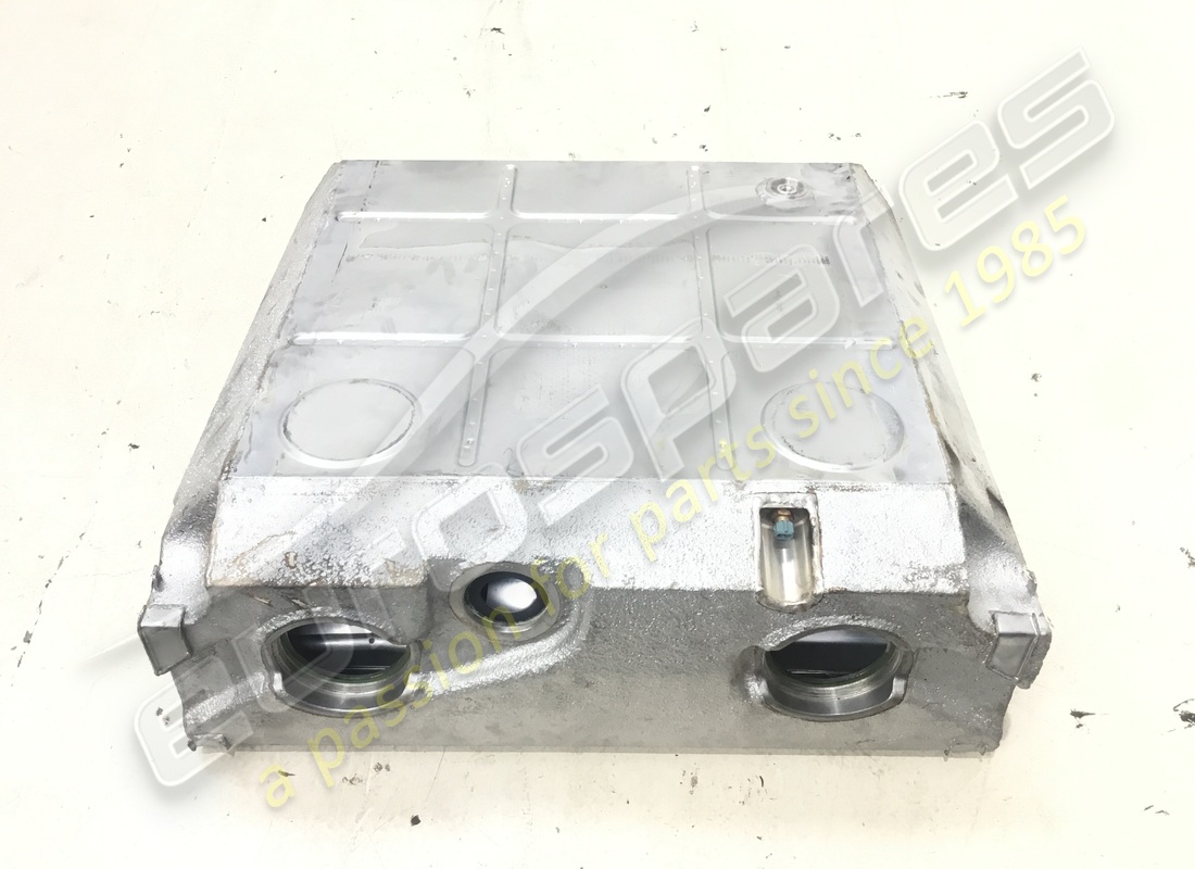 réservoir de carburant ferrari utilisé. numéro de pièce 186103 (2)