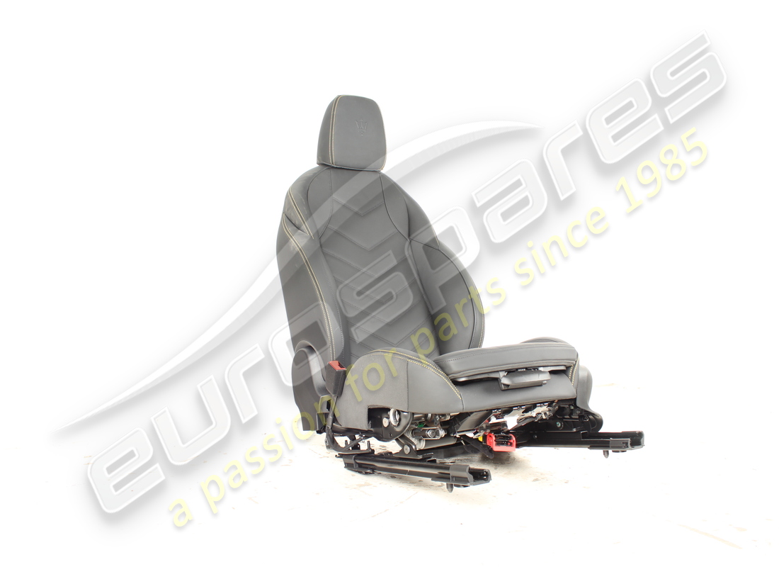 ensemble de siège avant gauche d'occasion maserati. numéro de pièce 670207073 (2)