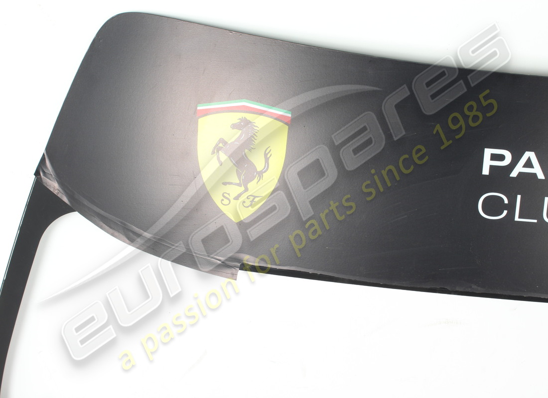 pare-brise ferrari utilisé. numéro de pièce 88385100 (2)