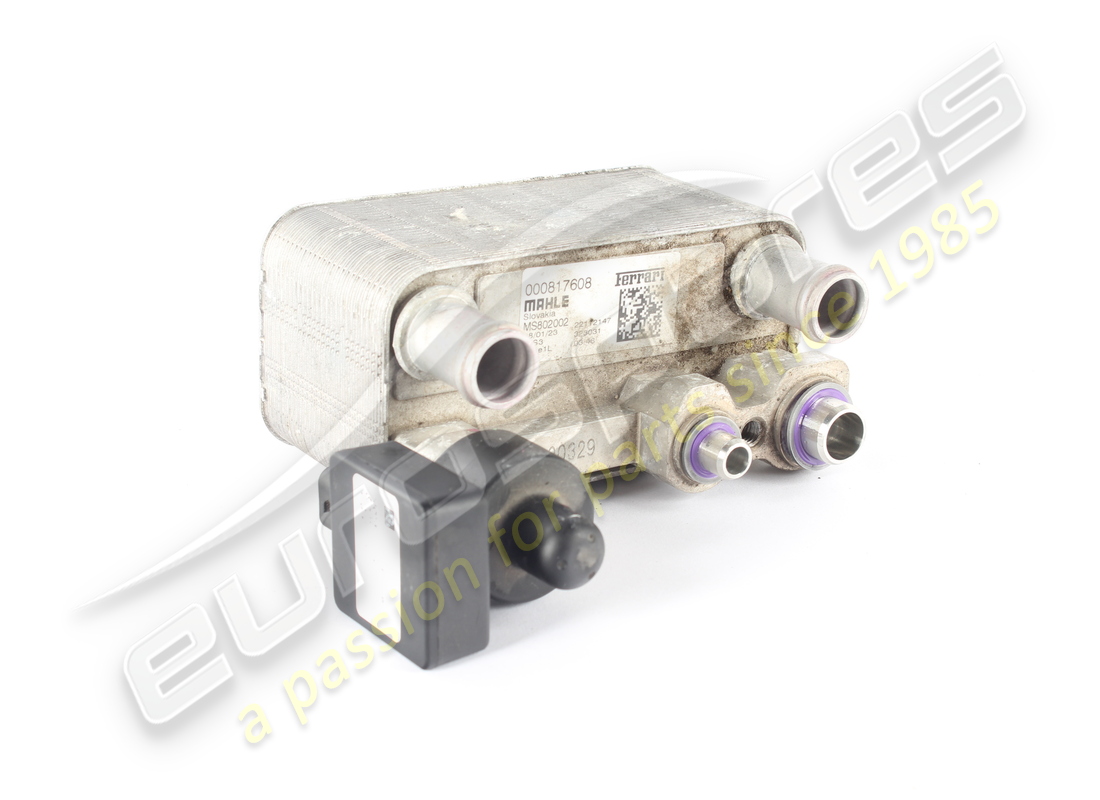REFROIDISSEUR D'OCCASION Ferrari TAILLE 4 CON EXV. NUMÉRO DE PIÈCE 817608 (1)