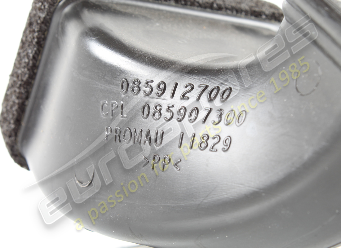 conduit d'air inférieur de ferrari utilisé pour le tableau de bord. numéro de pièce 85907300 (2)