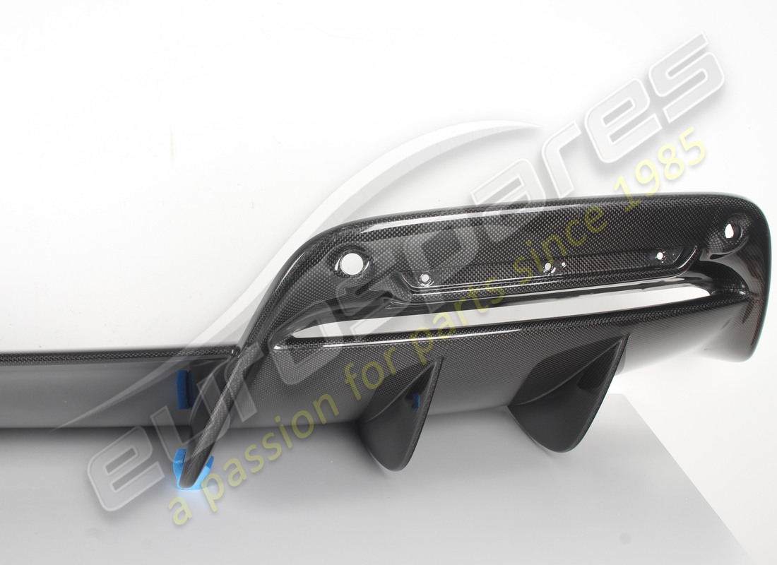 nouveau diffuseur arrière ferrari en carbone. numéro de pièce 887758 (9)