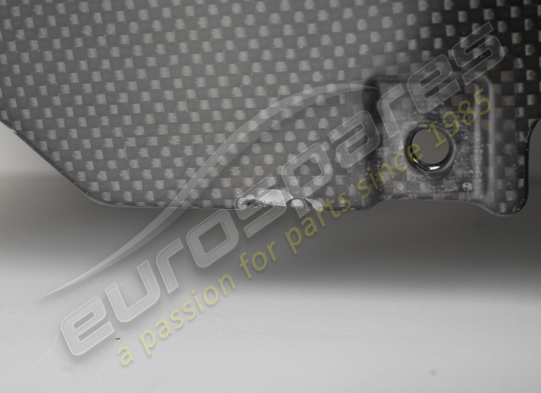 nouveau diffuseur arrière ferrari en carbone. numéro de pièce 887758 (5)