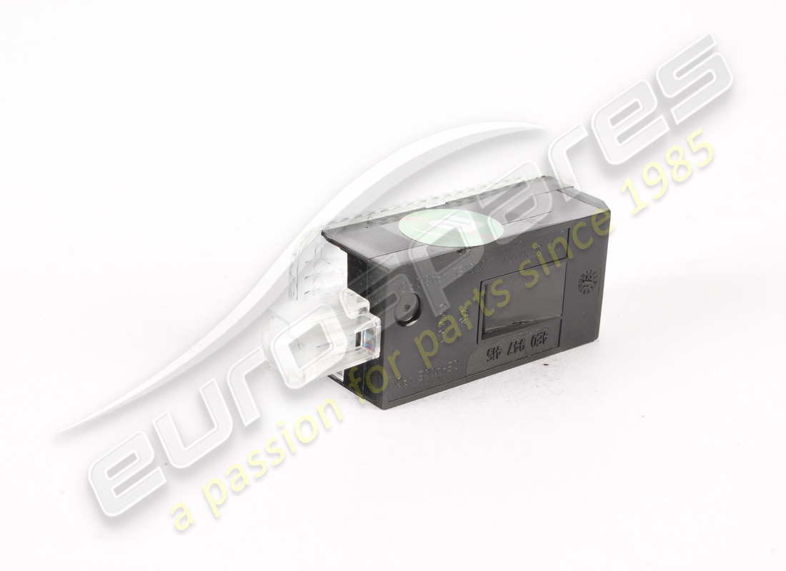 utilisé lamborghini lumière d'entrée. numéro de pièce 4e0947415 (2)