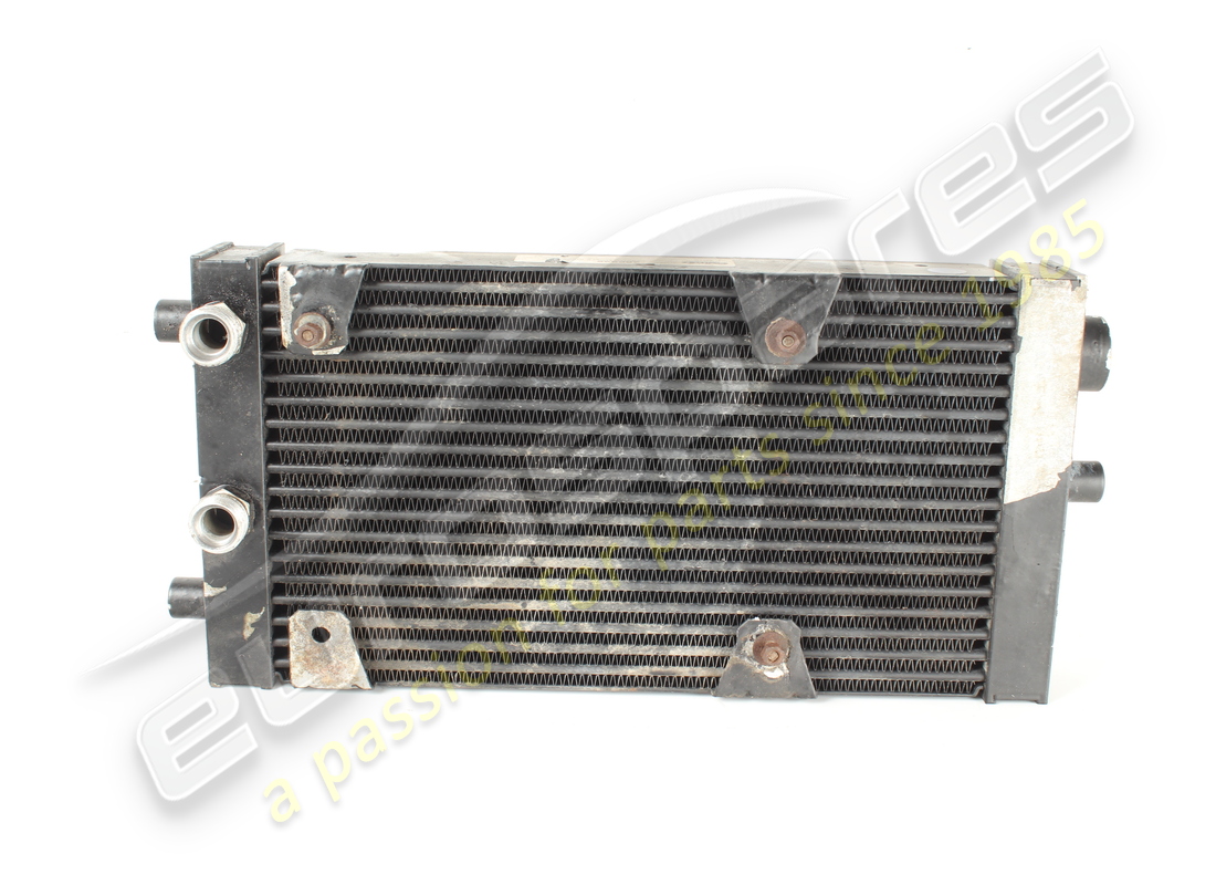 radiateur à huile ferrari utilisé. numéro de pièce 266825 (1)