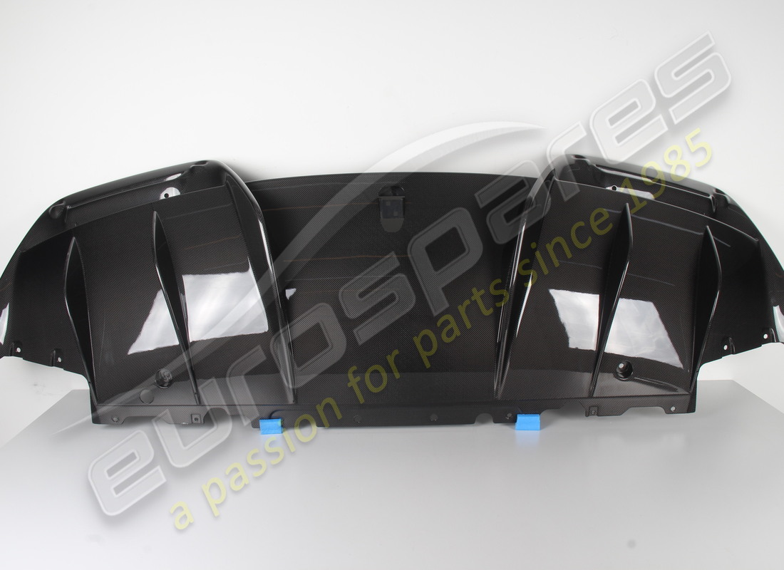 NOUVEAU DIFFUSEUR ARRIÈRE EN CARBONE Ferrari. NUMÉRO DE PIÈCE 887758 (1)