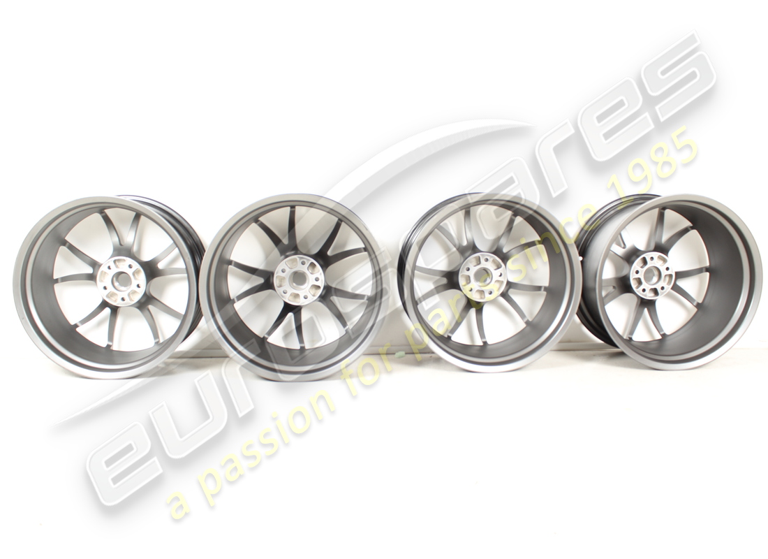 ensemble de roues neuf ferrari (forge grigio corsa polies au diamant) 20 pouce avec goujons. numéro de pièce 70002004 (4)