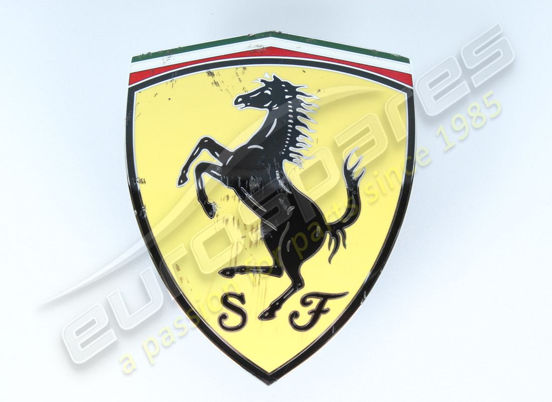 badge de bouclier de squadra corse ferrari endommagé. numéro de pièce 88954300 (1)