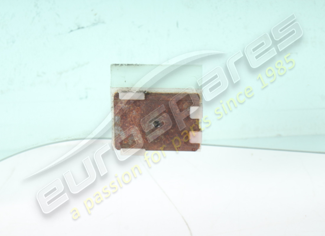 UTILISÉ MASERATI RH VITRE DE PORTE M338. NUMÉRO DE PIÈCE 387700306 (3) utilisé maserati rh vitre de porte m338. numéro de pièce 387700306 (3)