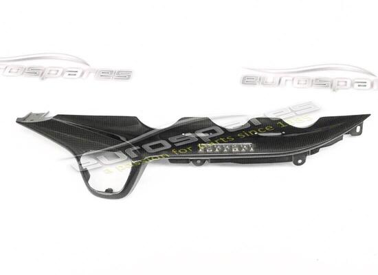 nouveau ferrari plaque centrale numéro de pièce 84873600