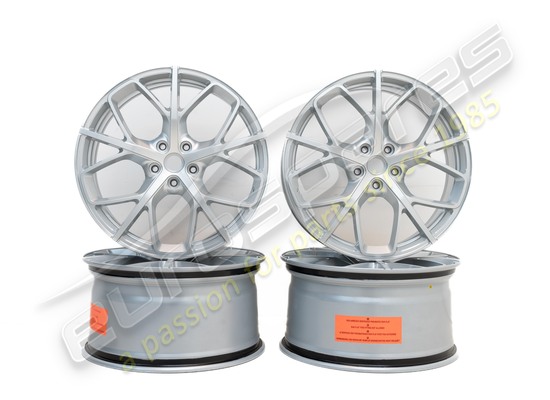 nouveau ferrari roues forgées d'origine 20, finition peinture, argent étincelant numéro de pièce 70004983