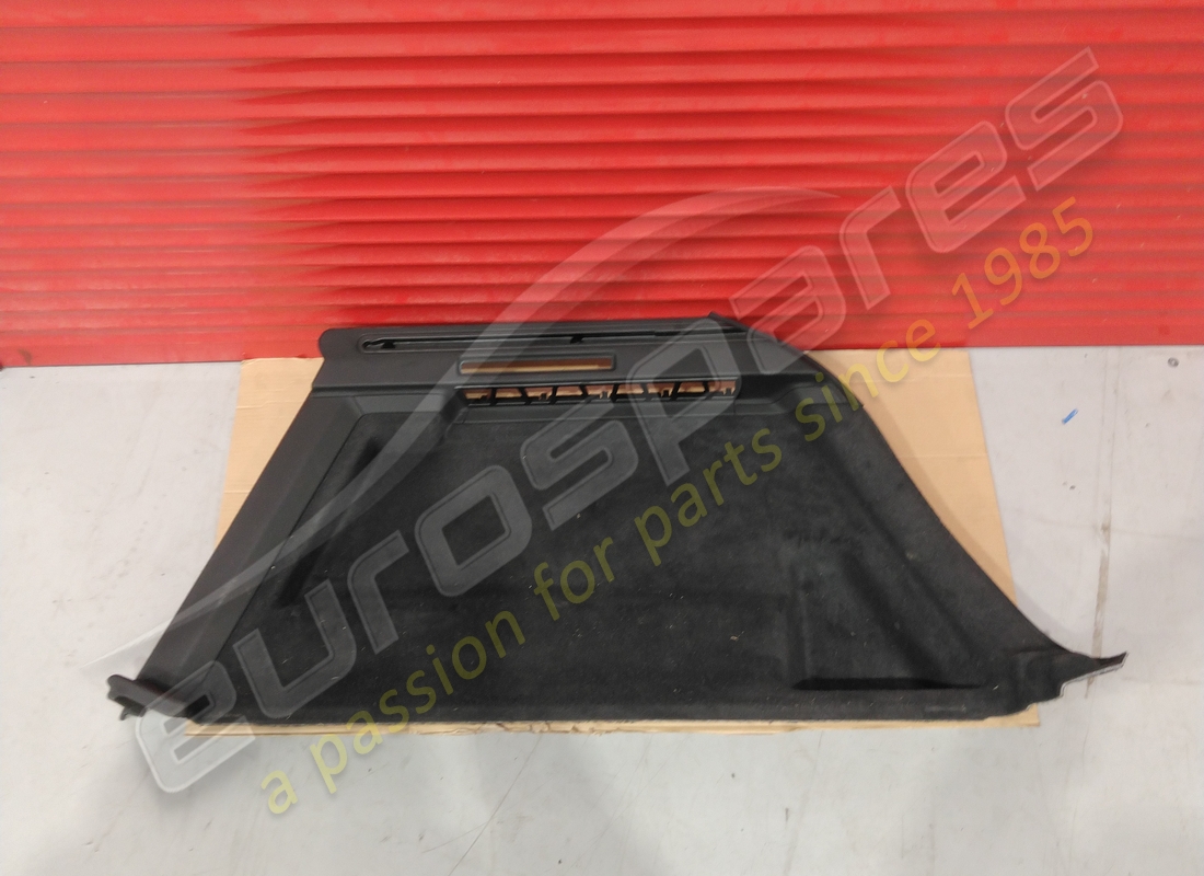 UTILISÉ Lamborghini COMP. BAGAGES. CÔTÉ . NUMÉRO DE PIÈCE 4ML863880D (1)