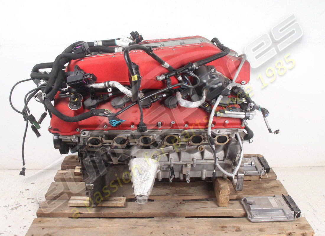 MOTEUR FERRARI UTILISÉ. NUMÉRO DE PIÈCE 740027000 (8) moteur ferrari utilisé. numéro de pièce 740027000 (8)