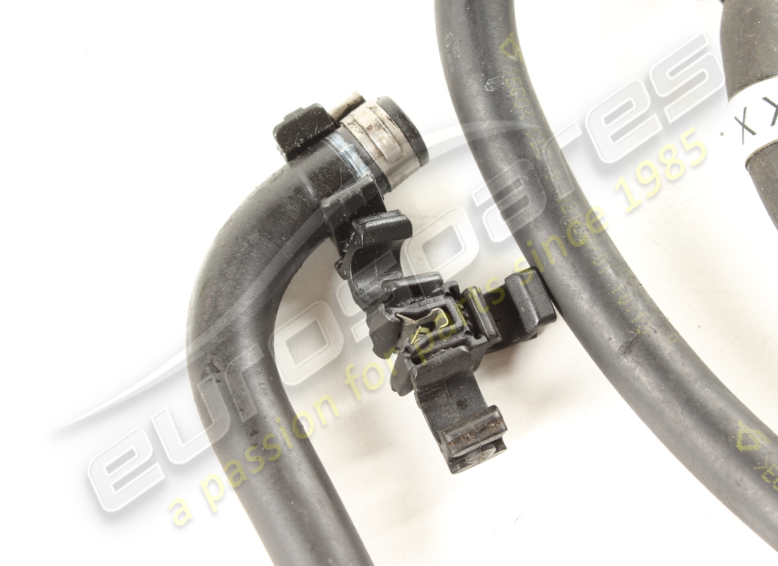 UTILISÉ Ferrari TUYAU . NUMÉRO DE PIÈCE 253743 (1)