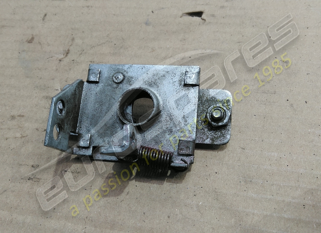 utilisé ferrari capture. numéro de pièce 40099904 (2)