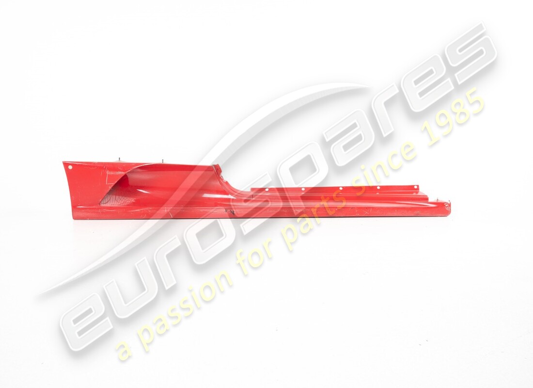 REVÊTEMENT SOUS-PORTE DROIT Ferrari UTILISÉ. NUMÉRO DE PIÈCE 69831610 (1)