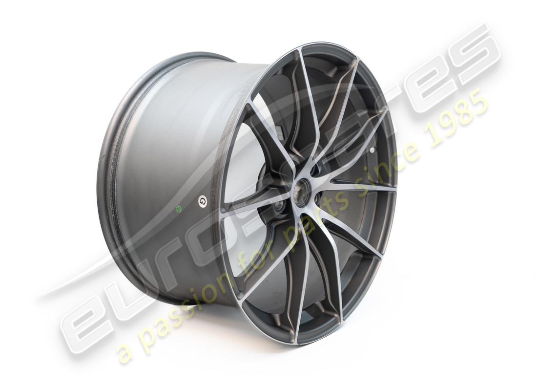 utilisé ferrari roue arrière. numéro de pièce 313696 (2)