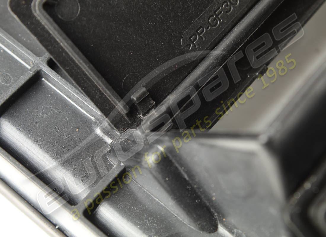 capot d'occasion ferrari avec ventilateurs électriques. numéro de pièce 331018 (5)